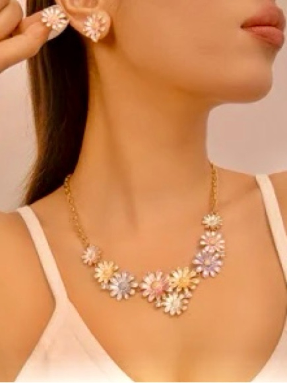 PASTEL DAISY NECKLACE AND EARRING SET